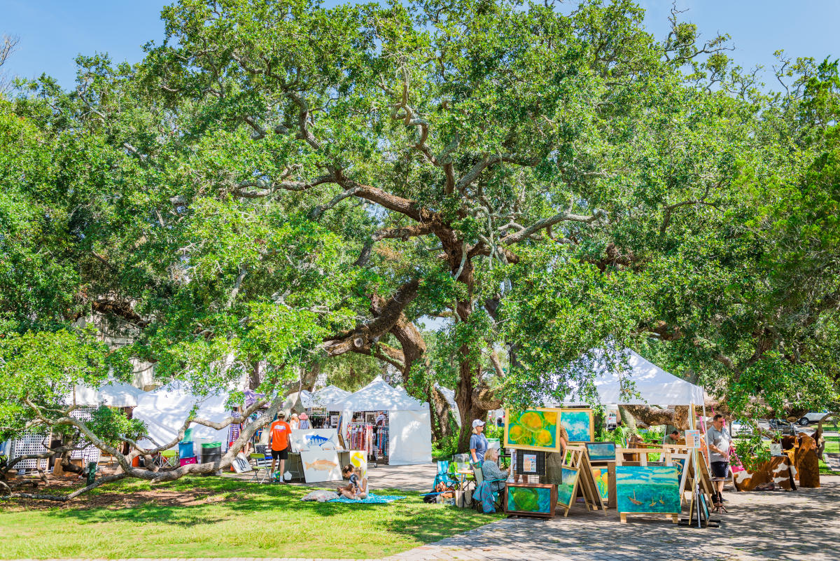 Experience the charm of the Golden Isles' art and craft festivals, a hub of creativity and coastal beauty.