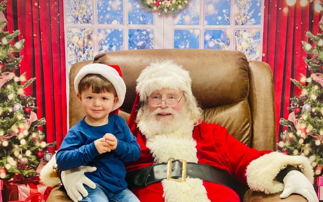 Fun for the Whole Family: Pictures With Santa in Brunswick, GA